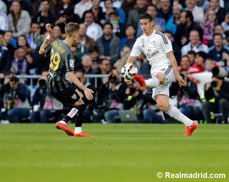 realmadriden's tweet photo. Some photos of yesterday's match against Málaga... #HalaMadrid http://t.co/XIUbTm7oiP