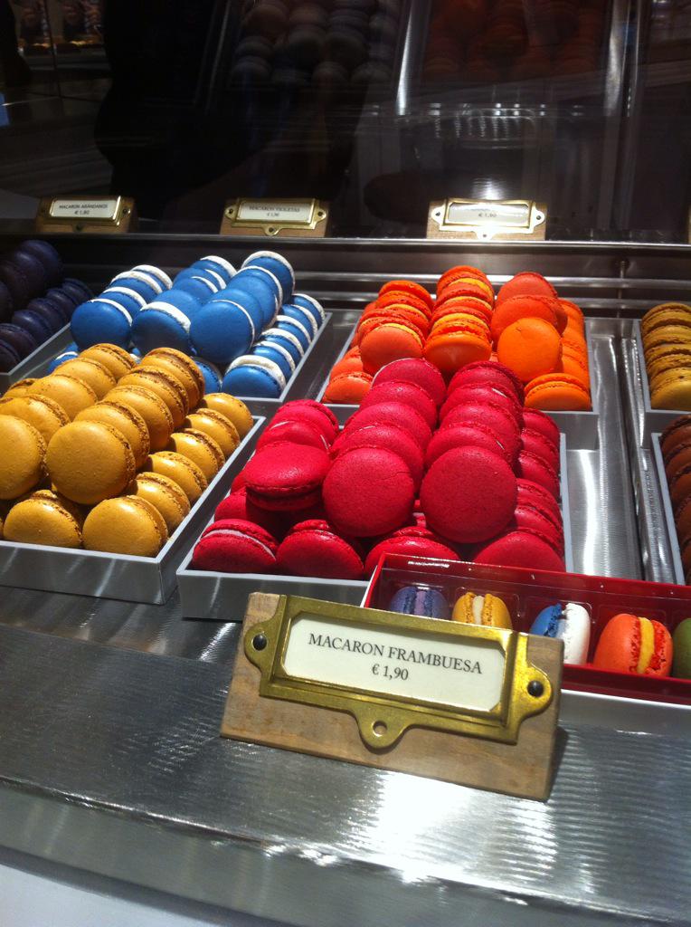 PastryRev's tweet photo. Parada técnica antes de volar a NYC en el nuevo @MamaFramboise del aeropuerto de Madrid #tripinprogress http://t.co/91IuKysdKr
