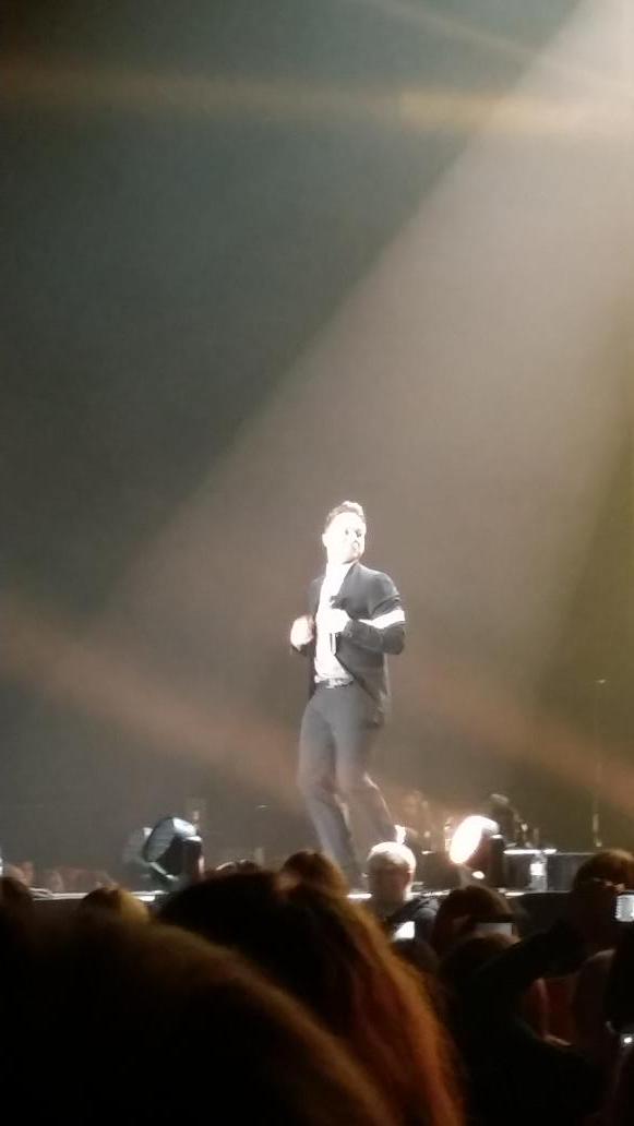 Super__Girl__12's tweet photo. Had a brilliant night @ollyofficial #NBBtour2015 http://t.co/ovd9jwlEam