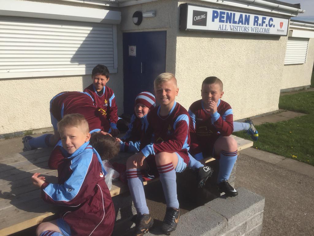Treboeth_U13's tweet photo. Boys warming up for the tournament today #bitchilli http://t.co/0QFkb5aOIG
