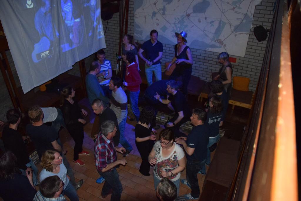 #AZ2015 DJ Brutus zorgde gisteren avond en nacht voor een swingend akoestisch feest in De Ulepanne.