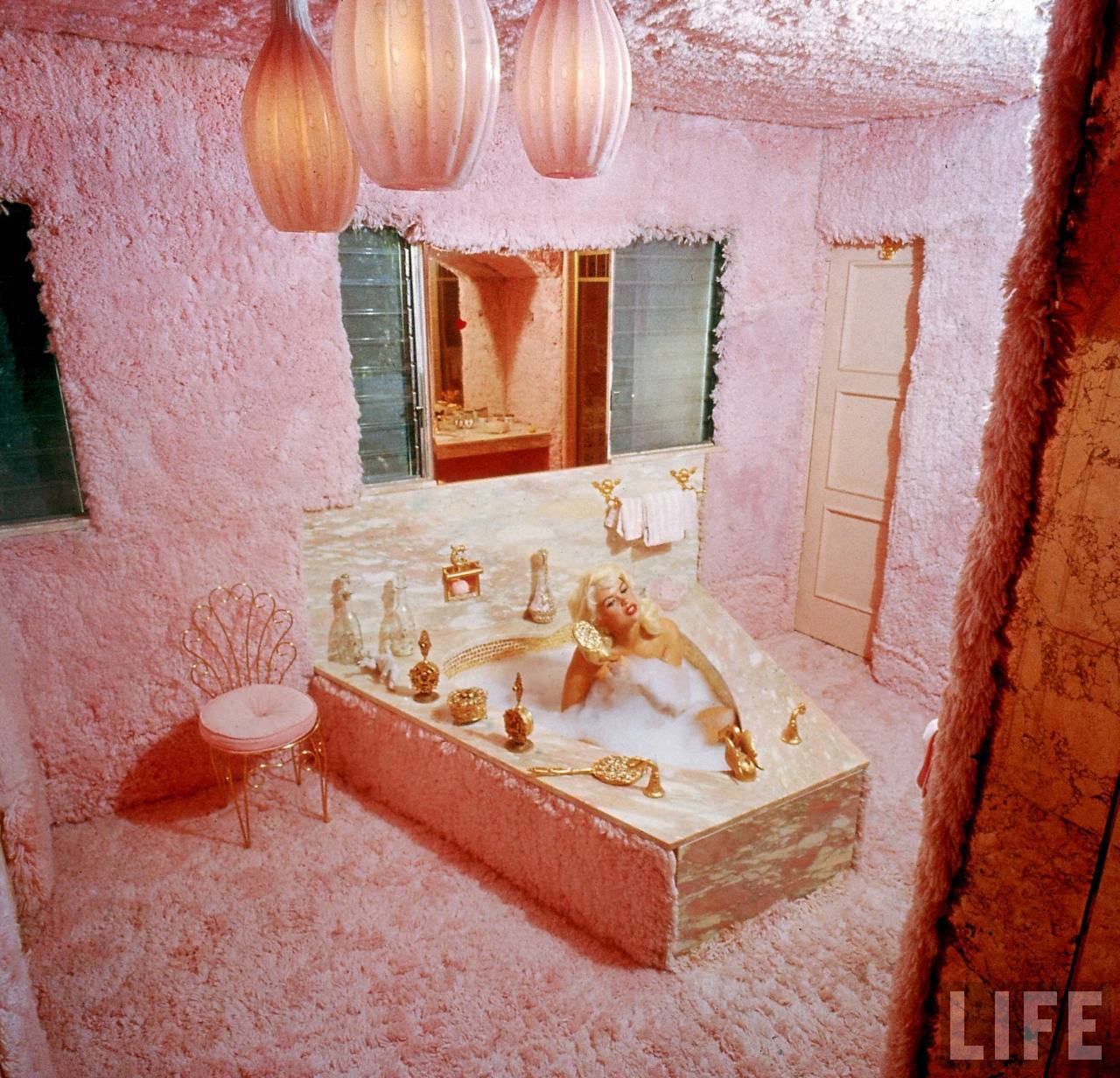 CARPET EVERYTHING!!!! EVERYTHING!!!!!!!! Happy Birthday Jayne Mansfield! 