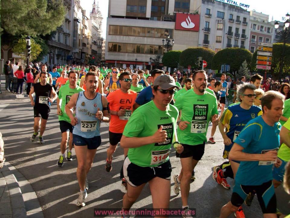ferbergue's tweet photo. #RexonaStreetRun   Albacete 18 abril 2015  @3060asanson  @SeguiMoyaORL @Elisesel http://t.co/Xlc3xDQYAr