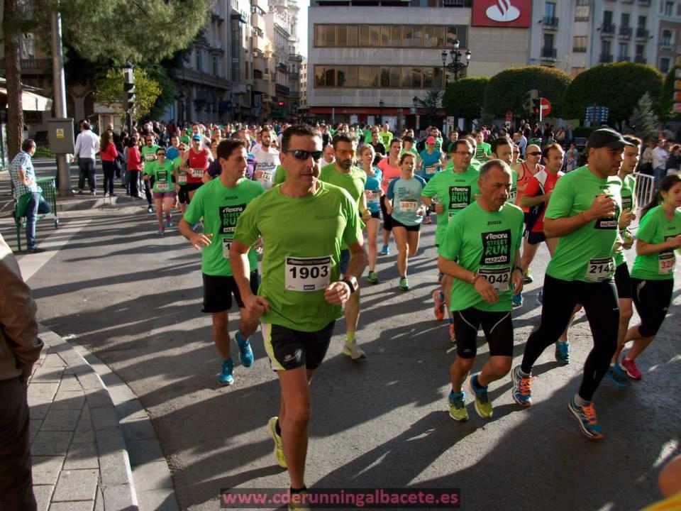 ferbergue's tweet photo. #RexonaStreetRun   Albacete 18 abril 2015  @3060asanson  @SeguiMoyaORL @Elisesel http://t.co/Xlc3xDQYAr
