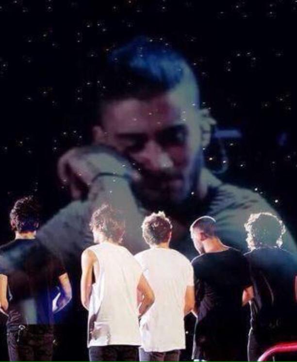 4everthatbxtch's tweet photo. I don't think I'll ever get over the fact that @zaynmalik isn't in #OneDirection anymore😭💔 #zaynleftonedirection http://t.co/jLwhUfx8EY