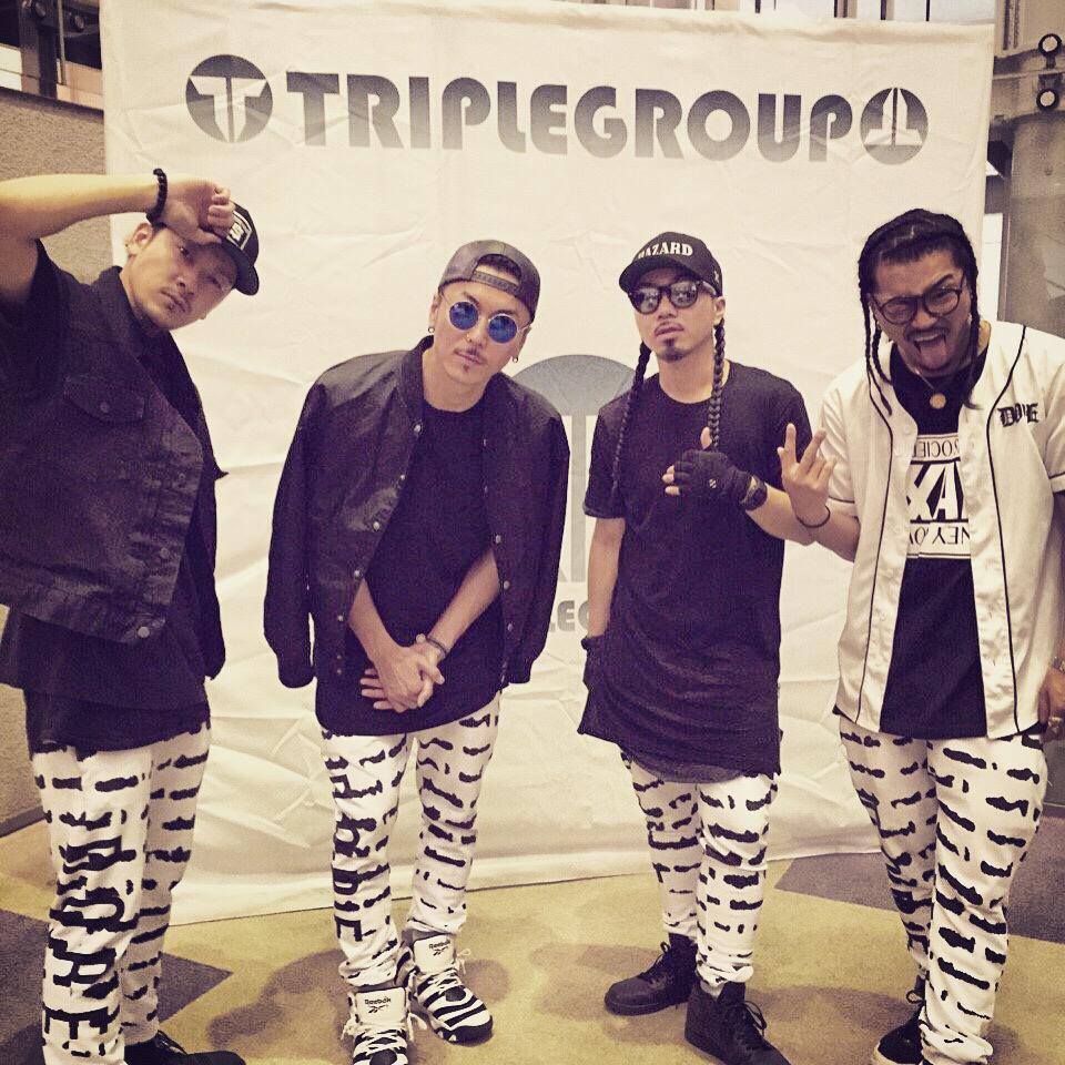 wayz_japan's tweet photo. 心之助です。
今日のWAYZはこんな感じ。
北千住シアター1010入り口バナー前にて👾👾👾👾🙌
#today #WAYZ #DOPE #TRIPLEGROUP #TOKYO #YDIMD #ヒェッ http://t.co/Pw6v44lkwQ