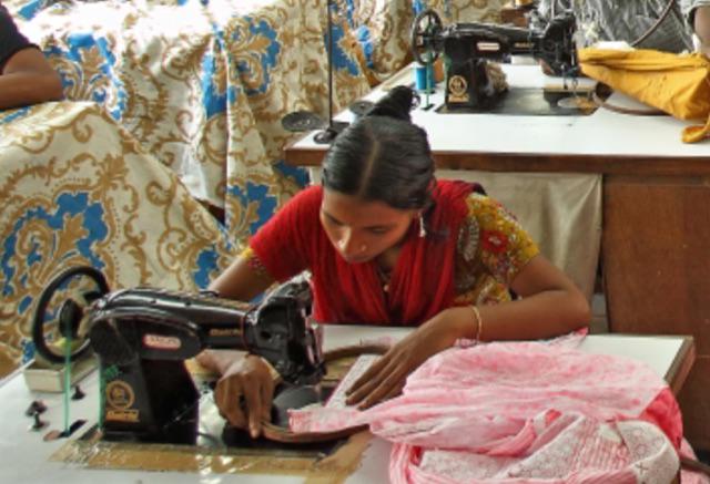 Fash_Rev's tweet photo. Made in Bangladesh should be a mark of pride, not shame http://t.co/MOev8jYAWx #WhoMadeMyClothes? @BRACworld http://t.co/HbV8fioCZd