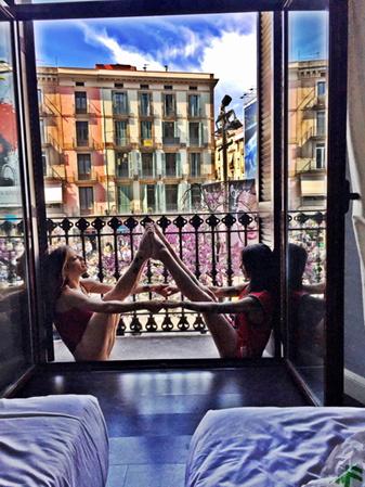Bye bye Barcellona Ramblas! @siriadefazio http://t.co/VFnsFkK51J<a class="tags" target="_blank" title="On Twitter" href="/?out=eyJ0eXAiOiJKV1QiLCJhbGciOiJIUzUxMiJ9.eyJpYXQiOjE3MzA5NDY1ODcsImlzcyI6InR3cG9ybnN0YXJzLmNvbSIsIm5iZiI6MTczMDk0NjU4NywiZXhwIjoxNzYyNDgyNTg3LCJyZWRpcmVjdF91cmwiOiJodHRwczovL3R3aXR0ZXIuY29tL3NpcmlhZGVmYXppbyJ9.wkYcjctk6h34yvH7JBS5E5NqSls3STNiTDPleEiSADOjAEjaB-k0fnYX5E_r4qa_Tfb-3RagRHCZbw80XOSqeQ">@siriadefazio</a><a href="/tag/spengotvtrash"class="tags"><span>#spengotvtrash</span></a>