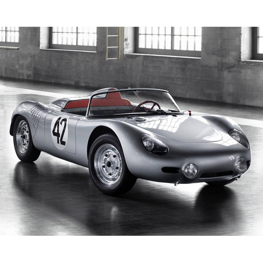 55 years ago, this #718RS60proved that beauty and success are not mutually exclusive by winning the 12h of #Sebring.