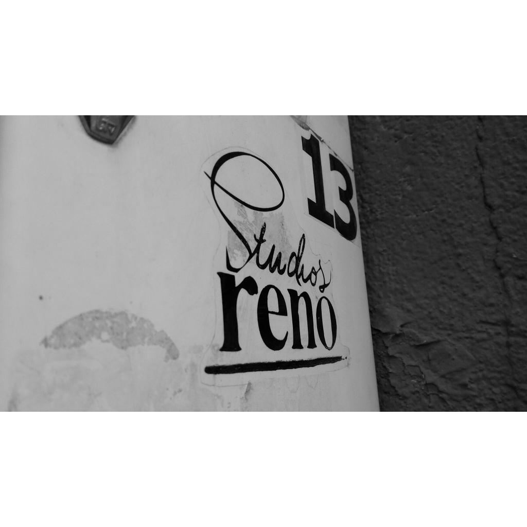 BulturMusic's tweet photo. Studio Time! @RenoEstudios #studio #recording #LeaveTheGround http://t.co/IWYZkQ9MQX