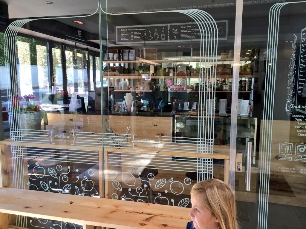 JeroenSwart's tweet photo. New option for healthy food in Newlands. #Rootbar http://t.co/SM39RZg1wS
