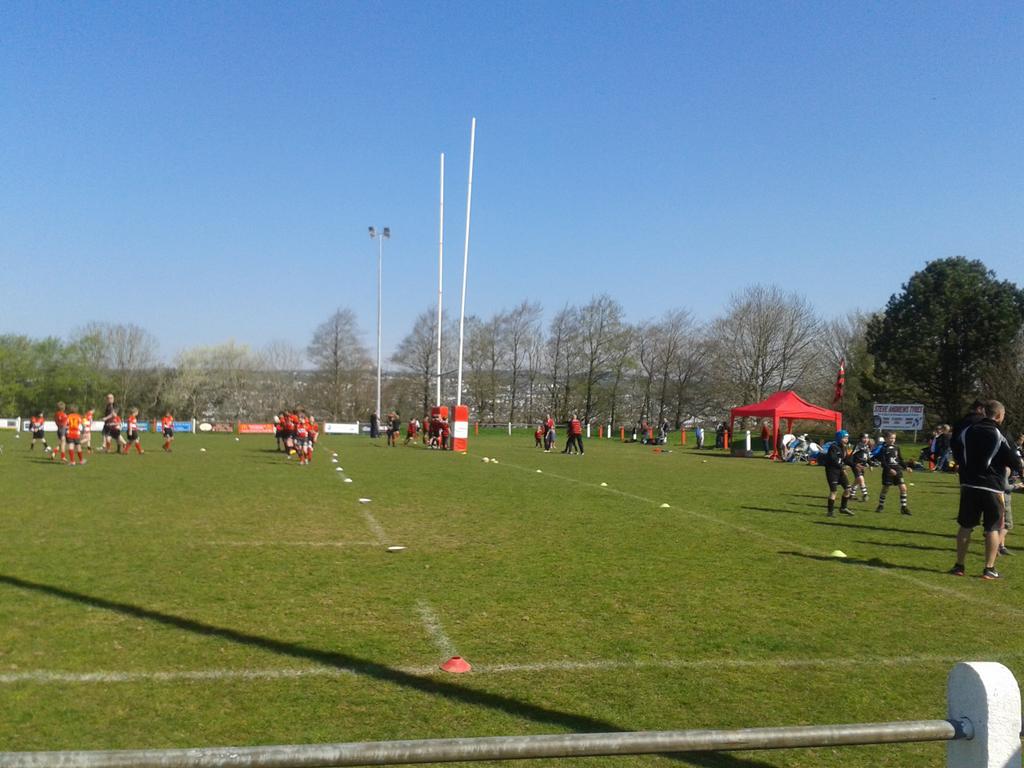 At <a href="/StAustellRFC/">St Austell RFC</a> for the Cornwall u9 rugby festival <a href="/EatHappyProject/">EatHappyProject</a>  <a href="/Em_j_Taylor/">Emily Taylor</a> <a href="/Kcocker1Karen/">Karen cocker🌊RIVER</a> #healthyeating