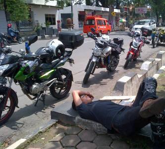 DefanSN_Blader's tweet photo. With kesayangan @Rahmi_anggraeni http://t.co/pfi4MLqgzI