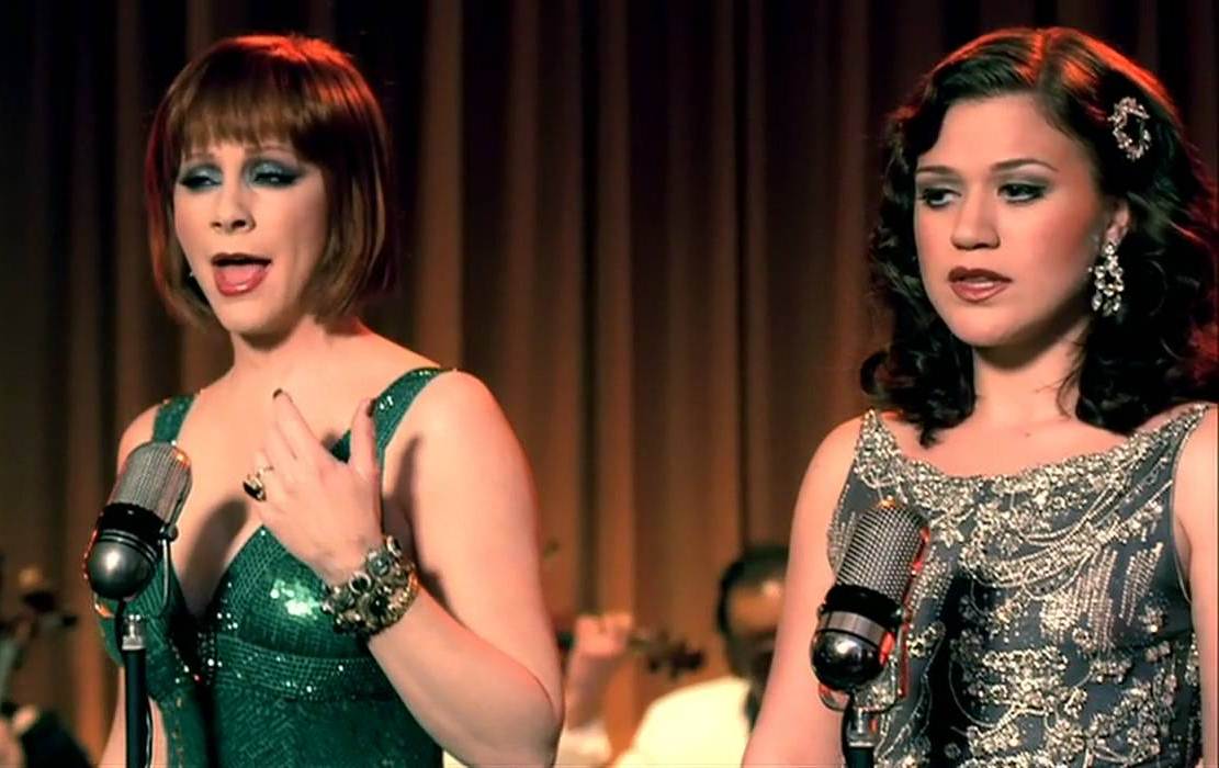 CMT's tweet photo. The #CMTRebaWeekend continues! Catch double shots of your favorite @Reba videos and more #CMTvideos on NOW. http://t.co/oCUCpx4nEf