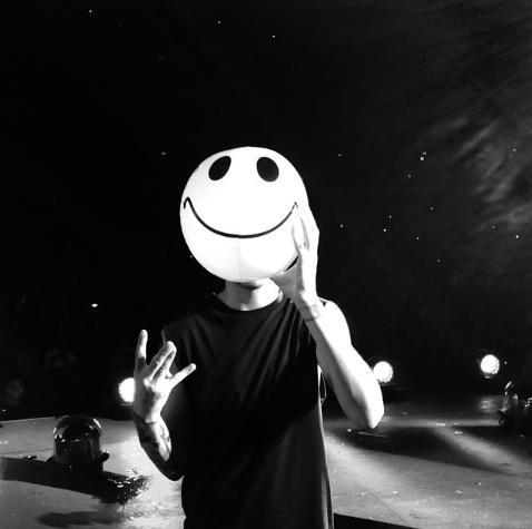 anette_93295's tweet photo. @Louis_Tomlinson #LouisPleaseTakeYourTopOffToday #ProudOfLouis #GoodLuckOnYourFootballMatchLouis #MasterOfWisdom http://t.co/KaVRTSaGjb