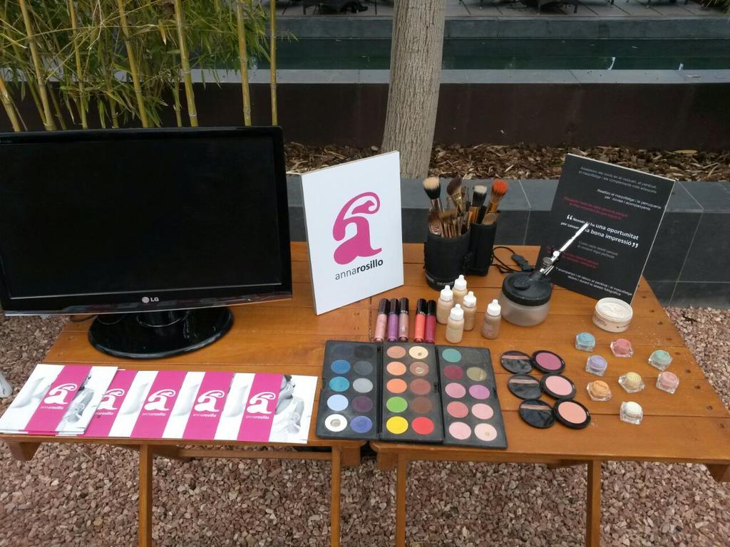 Avui a la jornada de portes obertes a  #MasLlombart a #SantFostdeCampsentelles #Núvies #Perruqueria #Maquillatge