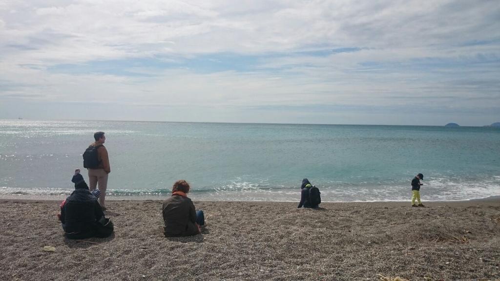 VstPietraLigure's tweet photo. Un saluto al mare bisogno proprio farlo durante il nostro Blog Tour #visitpietraligure http://t.co/rLFaGCcxql http://t.co/VkmCG3QoX6