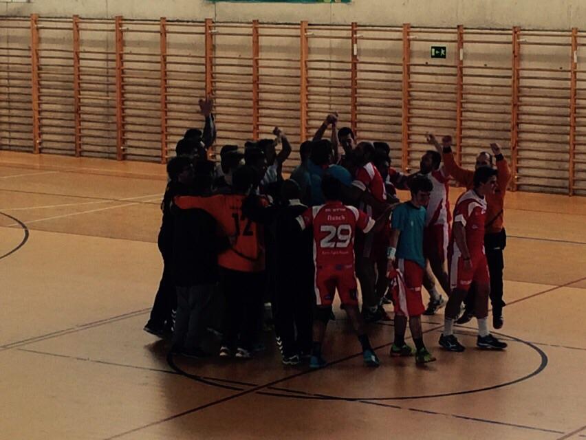 golzalez17's tweet photo. !!!!ENORMES!!!! @balonmanosanse #elvalvaesunfortín http://t.co/VSUUWGeg7w