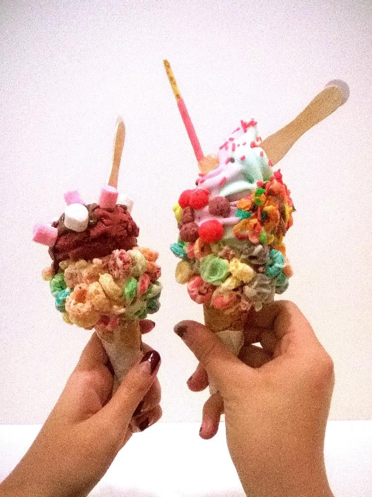 ErlanggaTF's tweet photo. ARROMANIS, eskrim kekinian ๐ yuu dicek reviewnya:
http://t.co/I9wL3lmdUB
@arromanis
#kulinerbandung #exploreatory http://t.co/zP2tVAItbv