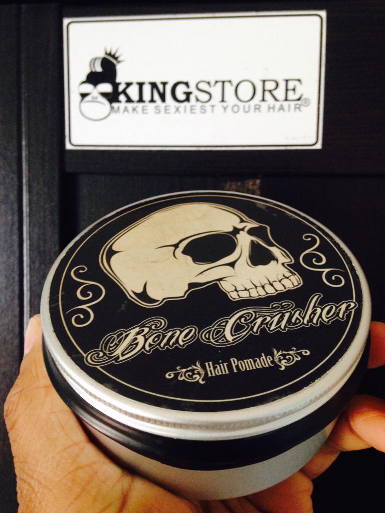 ready bone crusher pomade brewer germany medium hold ( lemon scent) ada efek dinginya ,stock terbatas