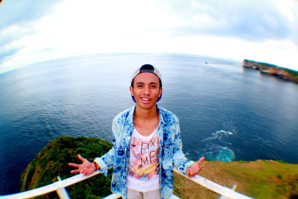 ranggaPSs's tweet photo. @vickynitinegoro om vicky kpn k lombok lgi kpn trip lagi kesini http://t.co/QTt8a2d8GR
