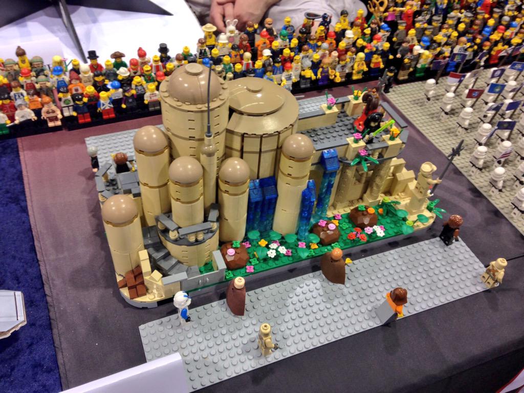 waywardnerd's tweet photo. The @501stLegion has an impressive set of LEGOs for all to see. #SWCA #StarWarsCelebration #LEGOSWCVII #LEGO http://t.co/EzqzX81Ivz