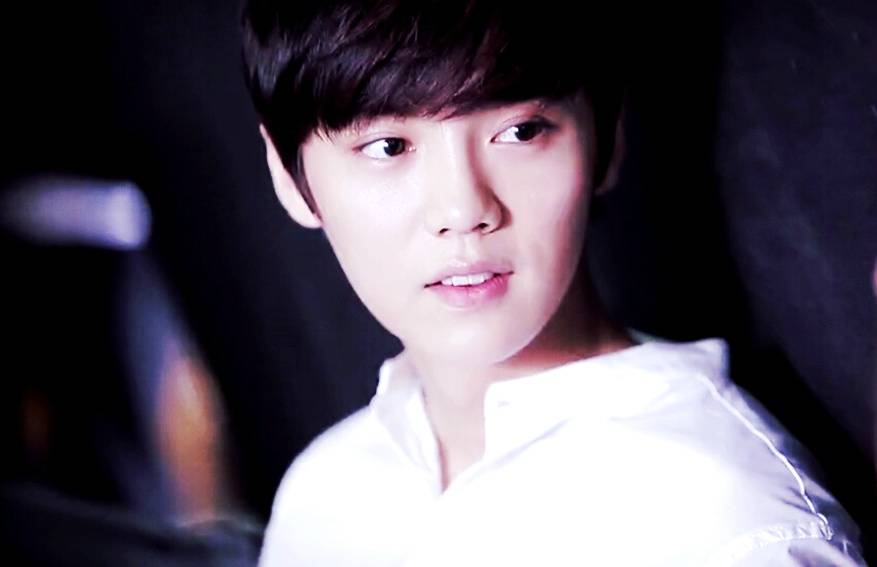 Happy birthday Lu Han, fans of iron man, the prince of beijing may you always blessed 