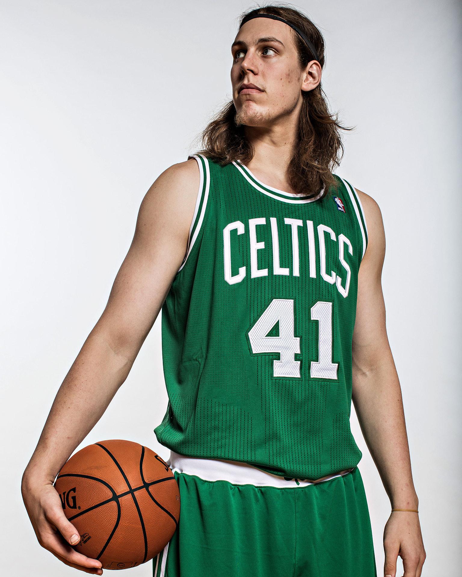 Happy Birthday Kelly Olynyk. 
