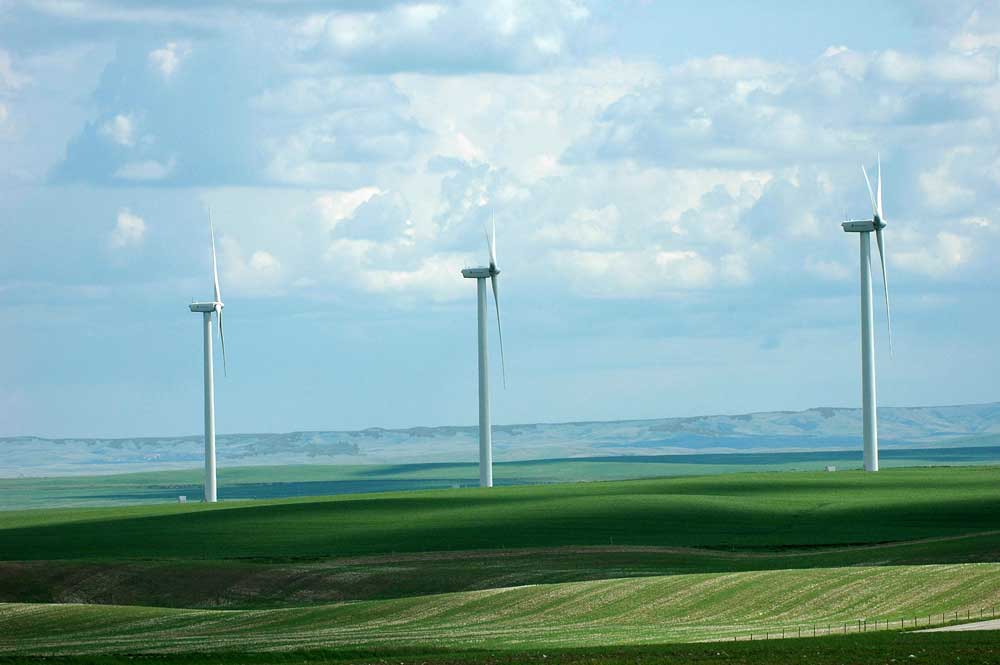weathernetwork's tweet photo. Study finds wind turbines cause annoyance, but not hearing loss: http://t.co/RuEDMy9D51 http://t.co/ZZrkohhBkq