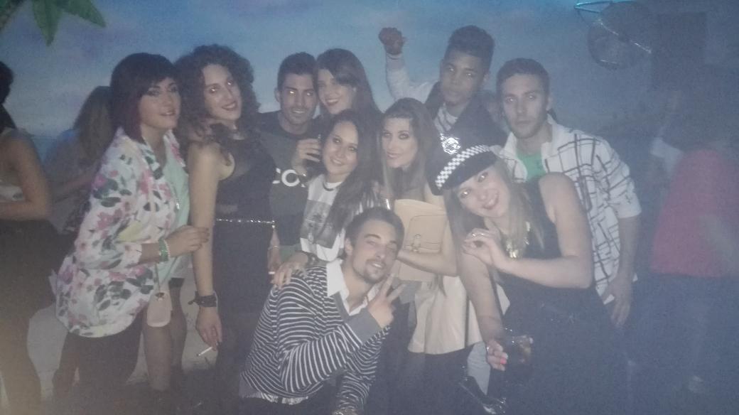 SaulSaulg384's tweet photo. @saulcm93 @AntonioRD93 @eliisanara @DSnox69 @judithrubio23 @SheyyHerrero  @marta_cachondeo @laura_tudela92 @baruque12 http://t.co/ufLlLzthns