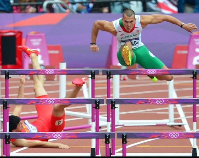 HHSHurdlers's tweet photo. You vs. Us #weekendwipeout http://t.co/f76upGrEKG