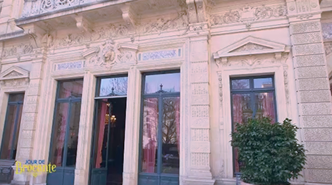 jourdebrocante's tweet photo. C’est sur les Champs-Élysées que se trouve l’hôtel de la Païva, un chef d’œuvre d’architecture. #JourDeBrocante http://t.co/g4Pt0kUAaR