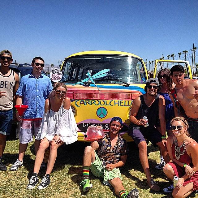 MusicAllAccess's tweet photo. @AllAccess <3 's #Carpoolchella ! #coachella #coachella2015 #coachellaweekend2 #festivalfashion #allaccessmusic #love http://t.co/k2g9oMyfsh