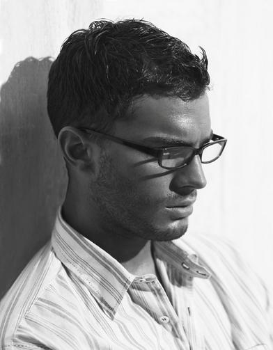 _fiftyshades_'s tweet photo. Fotos de Jamie para Nicole farhi (2008) #JamieDornan #model http://t.co/axclKT3og0