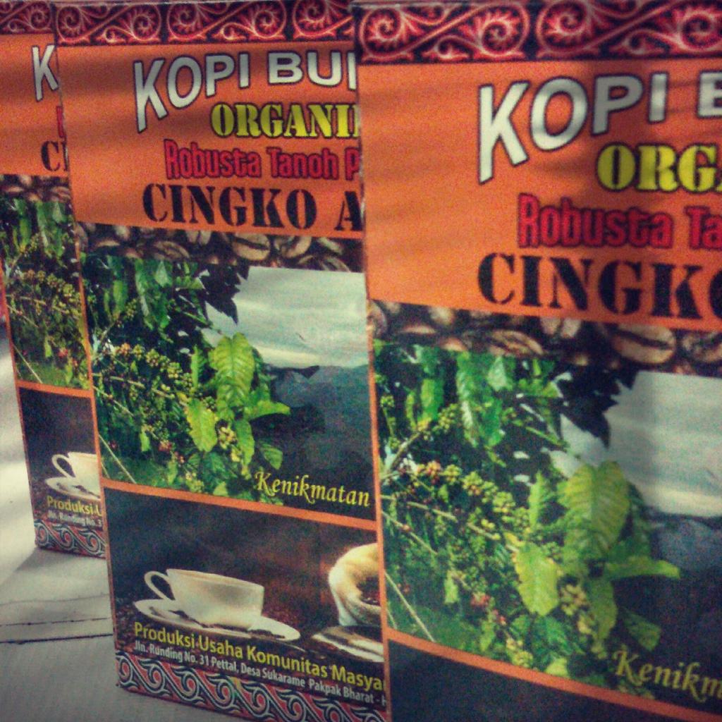 Tanpak_Coffee's tweet photo. Hanya 100RB per kg.. Anda sudah bisa menikmati kopi robusta asli dengan kualitaa terbaik.. Coba,Rasakan Nikmatnya. http://t.co/HJlwFLApGF