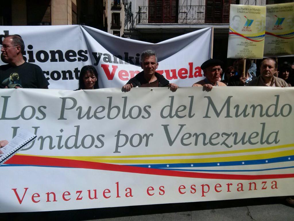 Madrid se movió en jornada mundial de solidaridad con Venezuela goo.gl/qPUl6K  Vía: <a href="/laradiodelsur/">La Radio del Sur</a>