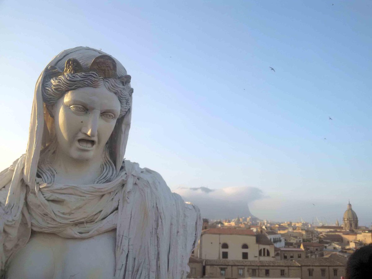 La statua della palermitanità 🗽 <a href="/TerradamareCoop/">Terradamare _Palermo</a> <a href="/Alfama_goa/">Alfama</a> <a href="/VisitSicilyOP/">Visit Sicily</a> <a href="/MarcoSorrenti15/">Marco Sorrentino</a> #palermo #torresanicolò