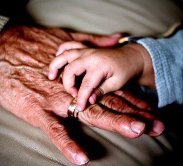 wikimeniques's tweet photo. Los meñiques deberían ser eternos http://t.co/WDOQAmO7mE