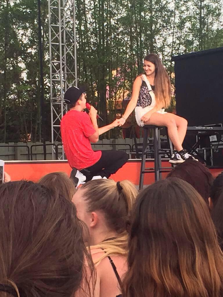 OfficialUCrew's tweet image. HUGE congrats to the first U Girl of 2015!!! So happy for you Olivia 💜🎉 @YoutubeMiracles