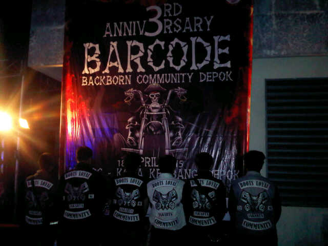 JBootsloyal's tweet photo. Member kami yg hadir pada acara semalam di anniversary nya BARCODE yg ke 3th, luar biasa acara dan stand nya #18+ http://t.co/eReUktTzB1