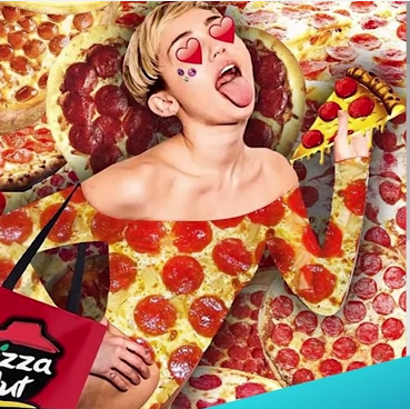 marinalopeez's tweet photo. Mmmmm pizza @MileyCyrus http://t.co/zDQp4xHKSV