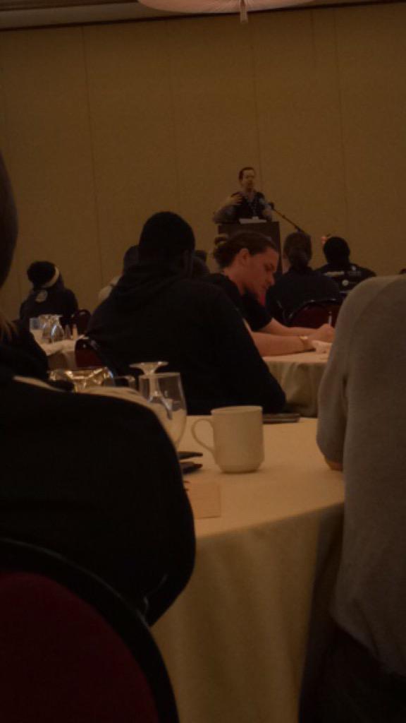 johnsmit14's tweet photo. Guy in a sweater vest at @APPLEathletics what up? #ballin #APPLE2015 #jasonkilmer http://t.co/PX3BXXCInN