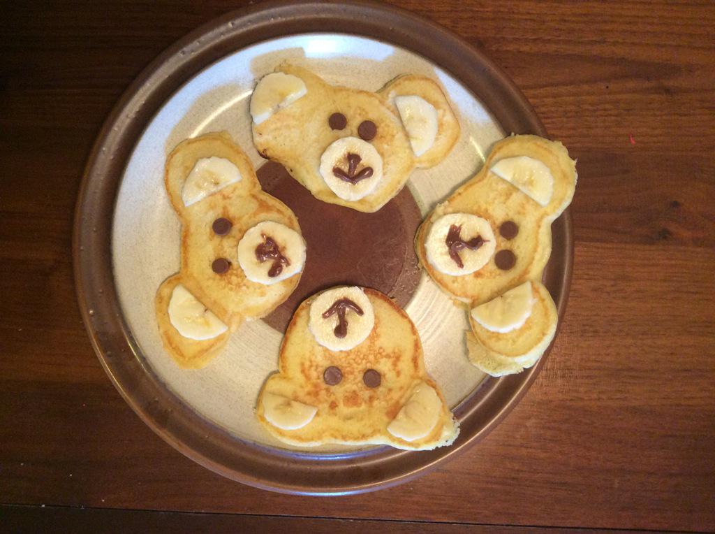 TaylorCBaumann's tweet photo. @RosannaPansino look at my Rilakkumba Bear Pancakes!! http://t.co/FrcQ5SYMNh