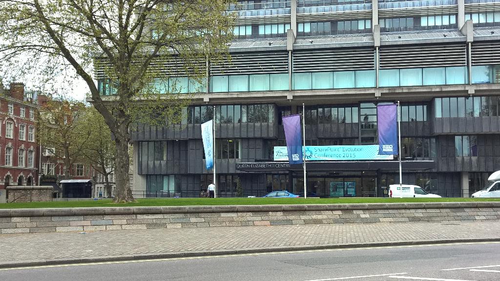 baddaz's tweet image. #evoconf flags going up