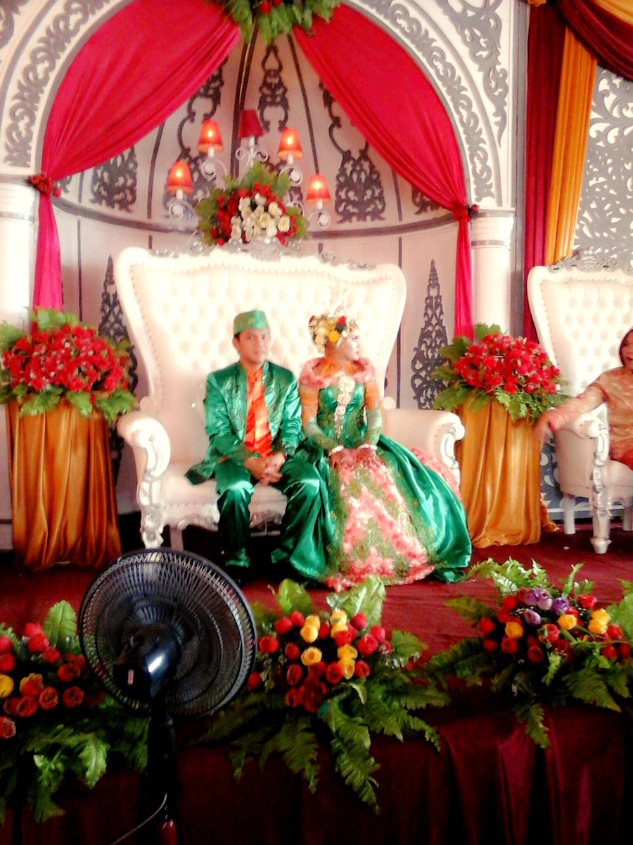 queen_Nhapithaa's tweet photo. http://t.co/2oon5tvwMF