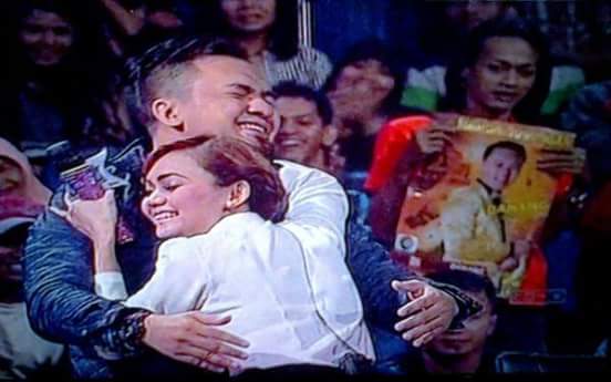 saipulrina_Fans's tweet photo. Abang @saipul_jamil dan tth @Rina_Nose 😘😘😘 #SJRN mana nih koment nya yg suka foto ini??? http://t.co/7SQOG9WvtJ