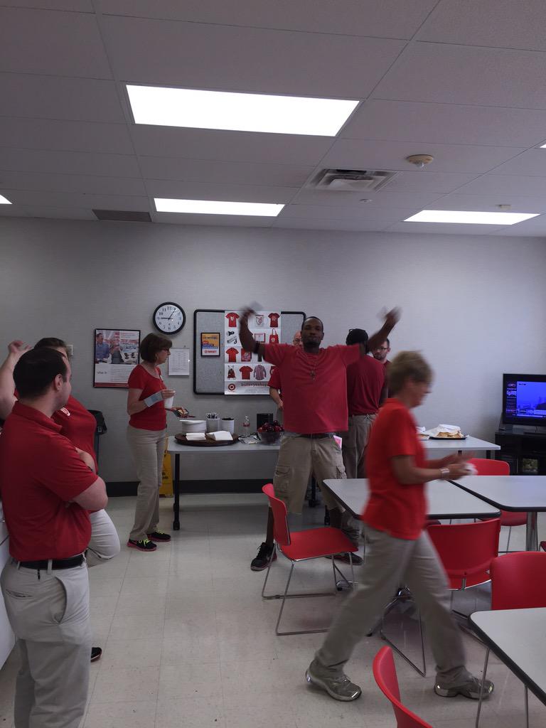 jenniferasmith3's tweet photo. More from our breakfast @scholer_r @KevinWolfe88 @lv_huff http://t.co/kOJpsJLJ0F