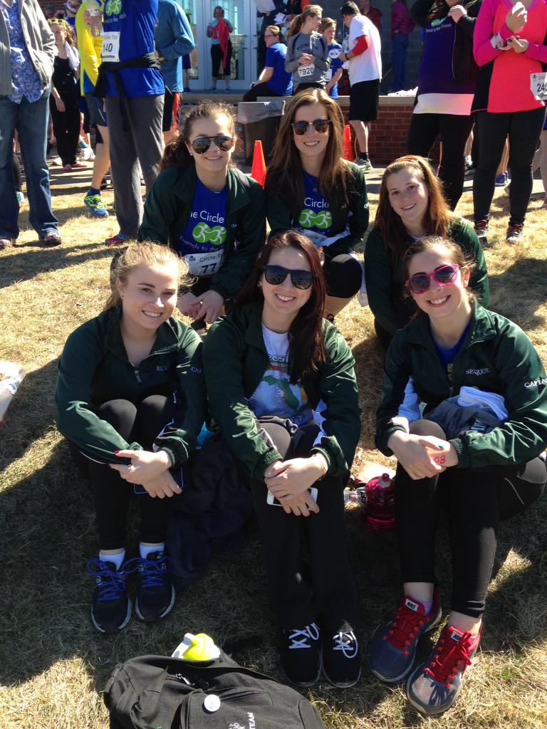 PlymouthStateDT's tweet image. beautiful day for a race! thank you #circleprogram! #circletrot2015 #psudt #plymouthstate #2K