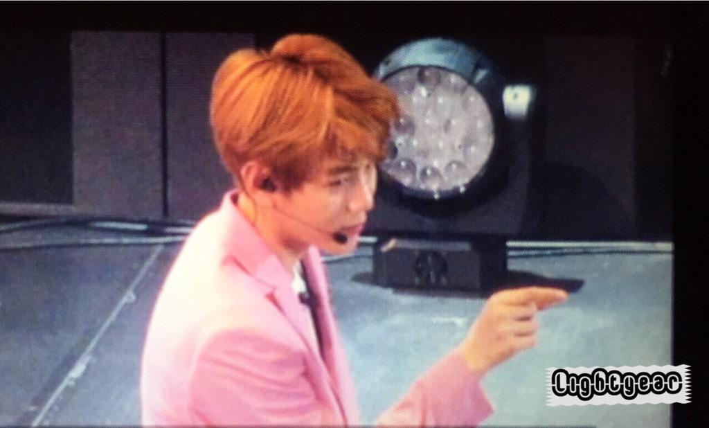 Lightyear56's tweet photo. 150419 EXO baekhyun in "EXO CHANNEL" Fanmeeting #baekhyun #백현 

💗💗🐶 http://t.co/fVnJnbUBIG