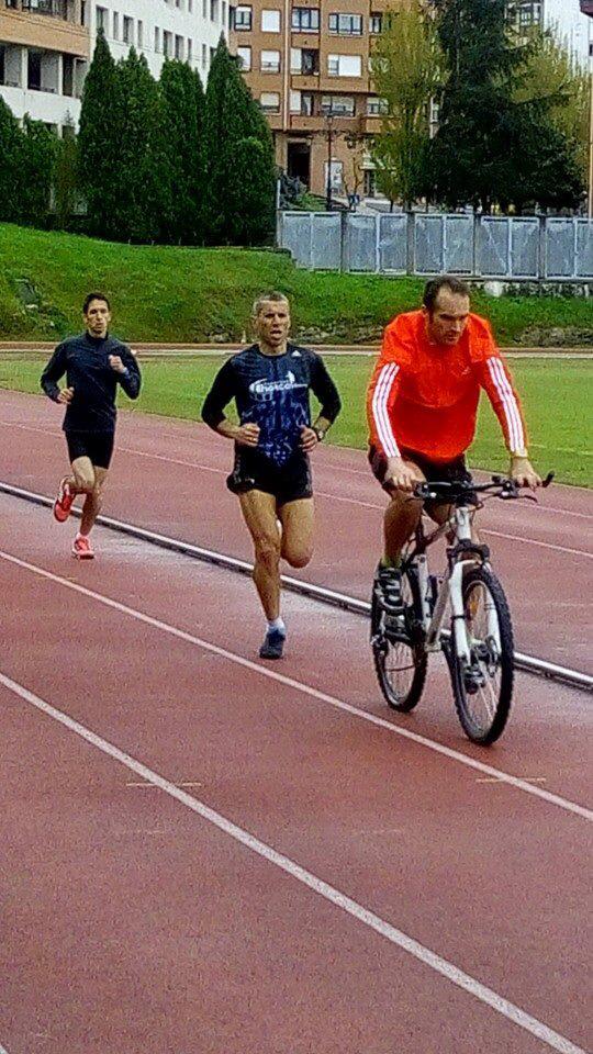 albertoslaso's tweet photo. Ultimas series #7dias @LondonMarathon gracias a @chuscastano @deporteschorco @asturagua @mepowerproducts http://t.co/5VbAVMWcdt
